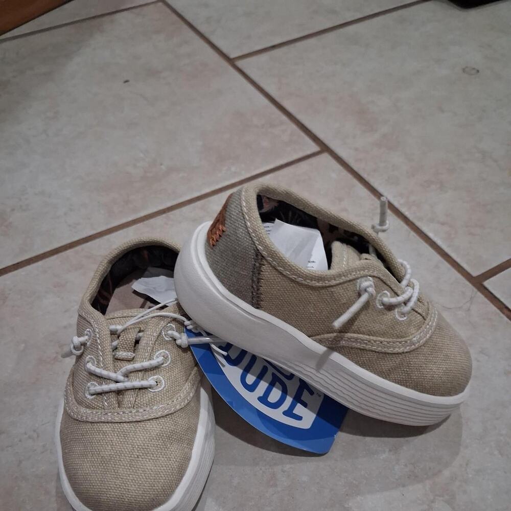 NWT HEYDUDE Conway Youth Craft Linen Slip-On Sneaker Size 5 (Big Kids)